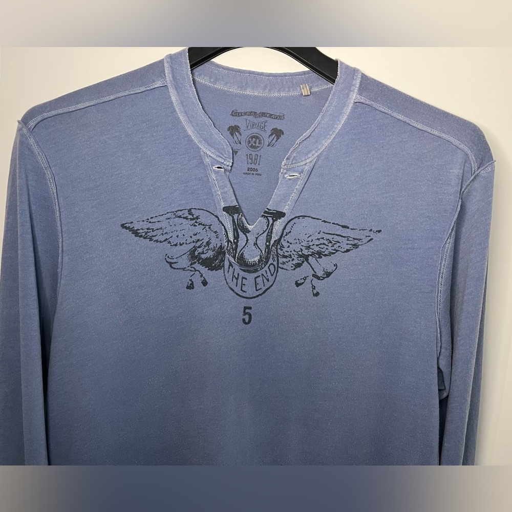 Guess Jeans Long Sleeve Fine Cotton Blend Graphic Top - Picture 2 of 10